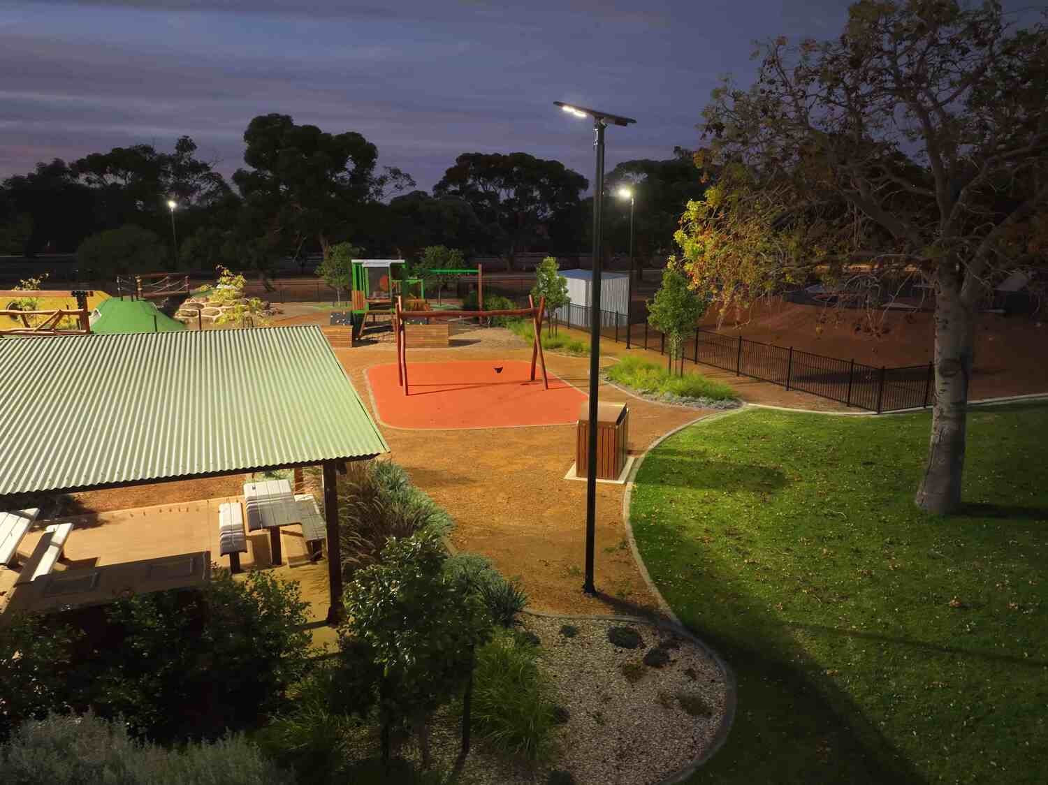 Illuminate Parks and Pathways with Vizona’s Solar Light Poles | Vizona